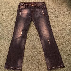 Vigoss size 9 distressed boot cut jeans
